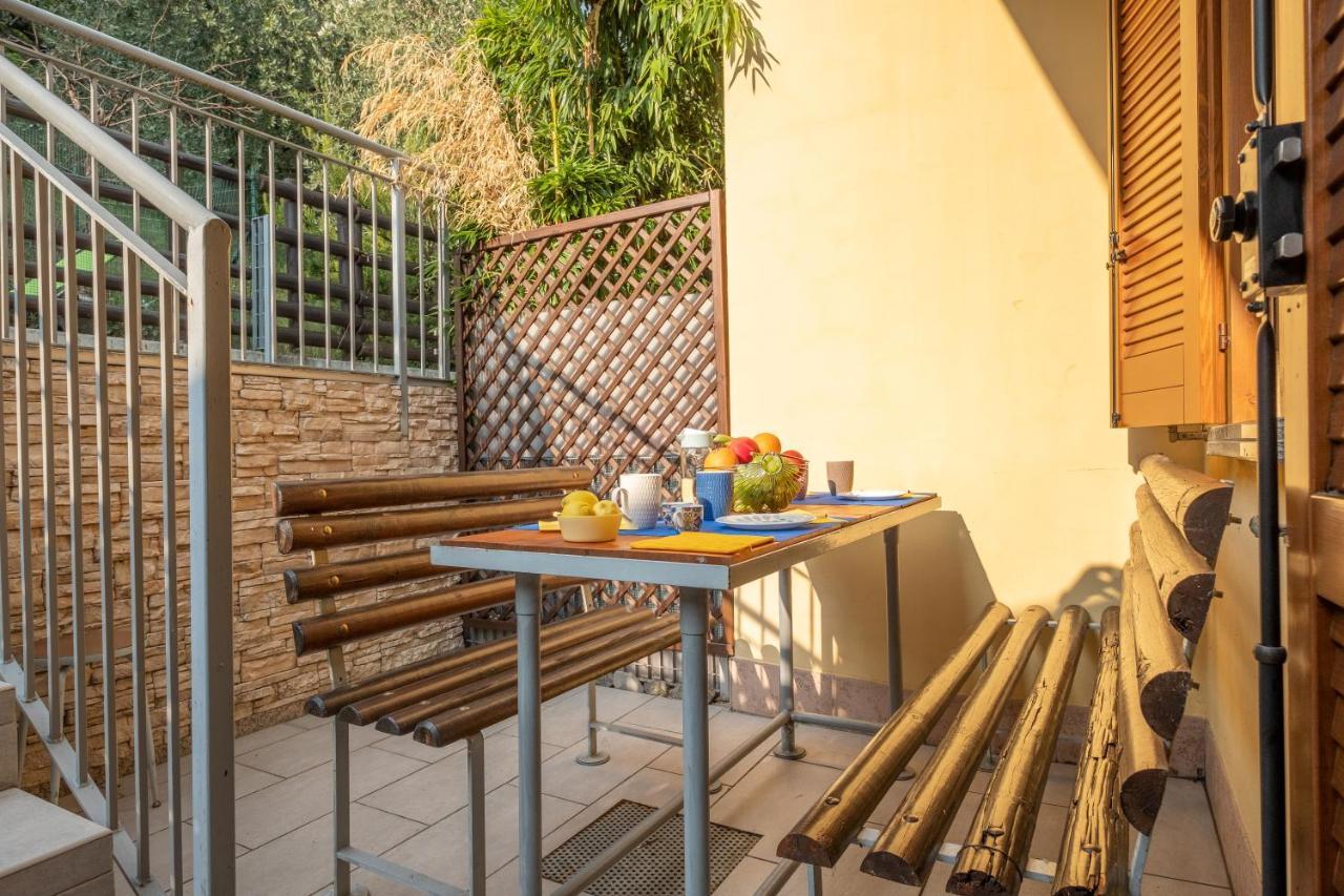 Happy Guest Apartments - Lake Panorama & Pool Riva di Solto Extérieur photo