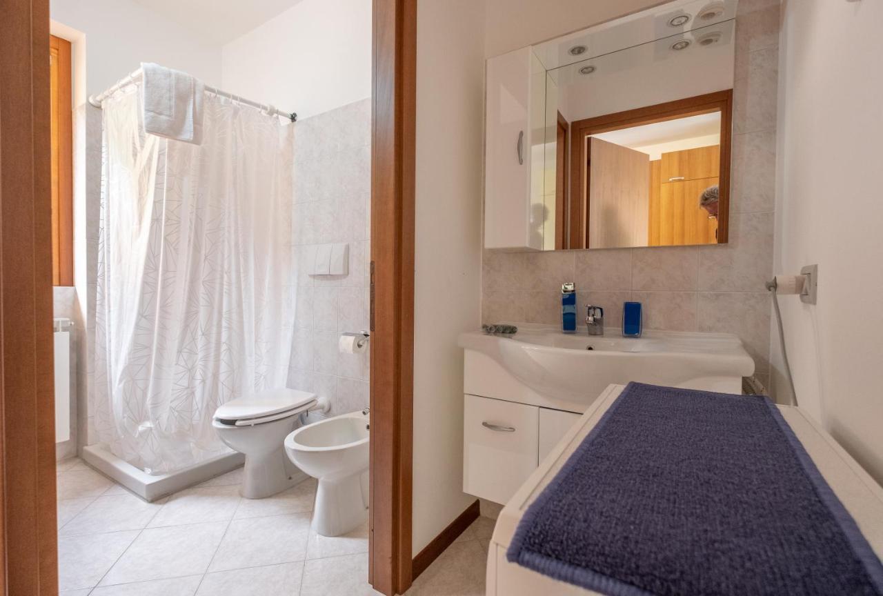 Happy Guest Apartments - Lake Panorama & Pool Riva di Solto Extérieur photo